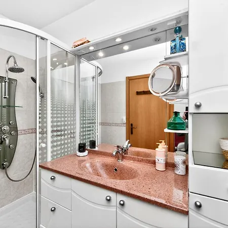 Royal Monceau Menton, Plein Centre, Terrasse アパート