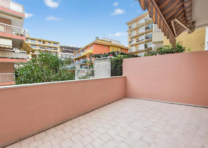 Royal Monceau Menton, Plein Centre, Terrasse マントン